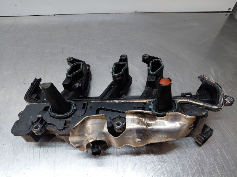 Recambio de tapa balancines para nissan navara pick-up (np300) 4x4 referencia OEM IAM 118304798R  