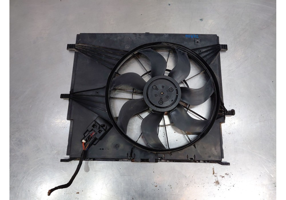 Recambio de electroventilador radiador aire acondicionado para mercedes-benz vito mixto (447) cerrada referencia OEM IAM A099906