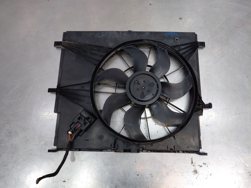 Recambio de electroventilador radiador aire acondicionado para mercedes-benz vito mixto (447) cerrada referencia OEM IAM A099906