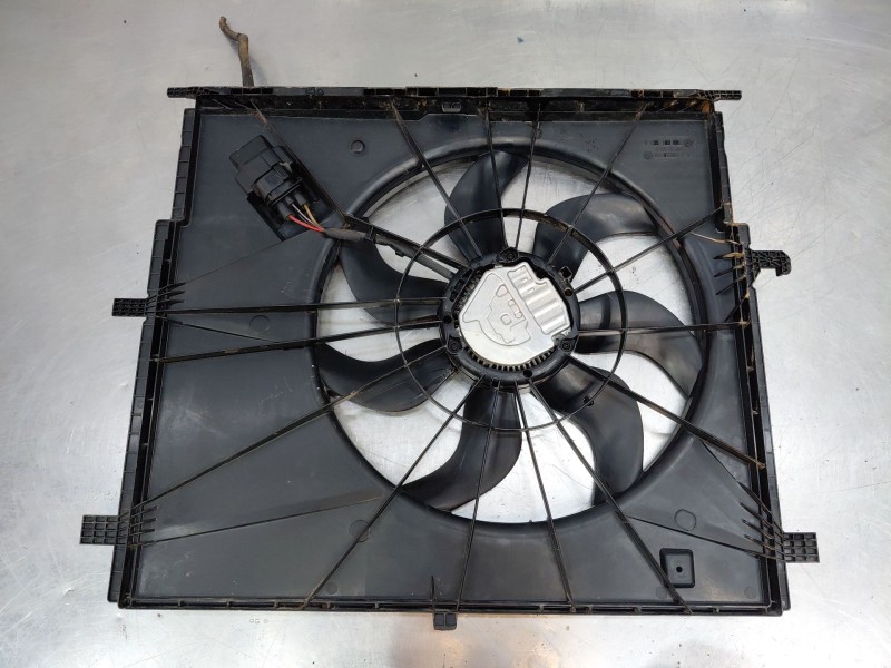 Recambio de electroventilador radiador aire acondicionado para mercedes-benz vito mixto (447) cerrada referencia OEM IAM A099906