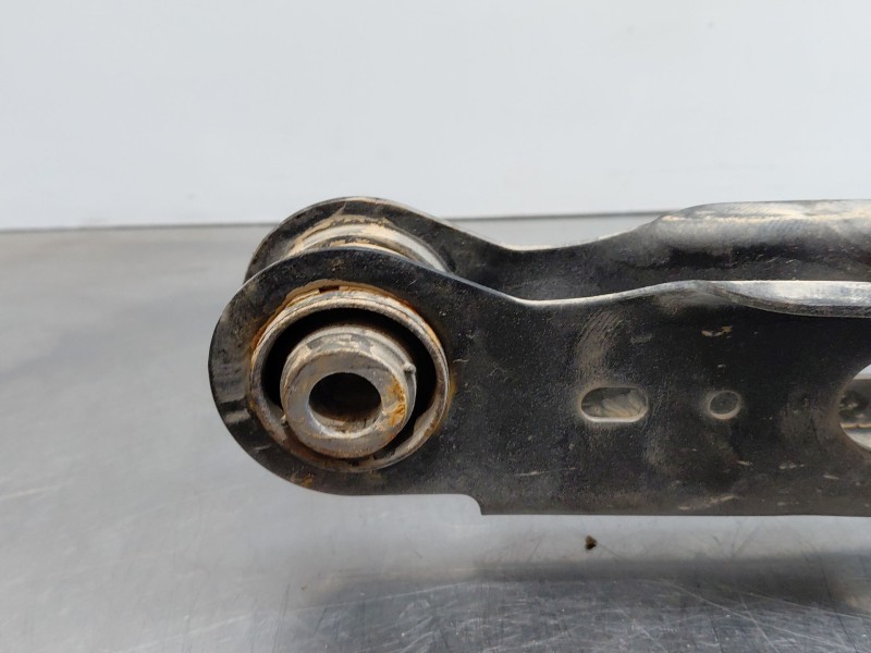 Recambio de brazo suspension inferior trasero derecho para lexus ux (za10) essence referencia OEM IAM 4873047010  