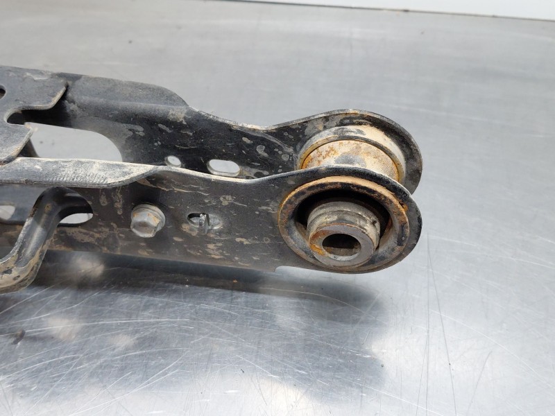 Recambio de brazo suspension inferior trasero izquierdo para lexus ux (za10) essence referencia OEM IAM 4873047010  