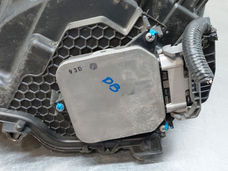 Recambio de faro derecho para lexus ux (_aa1_, _ah1_, _ma1_) 200 (mzaa10) referencia OEM IAM 8114576240  