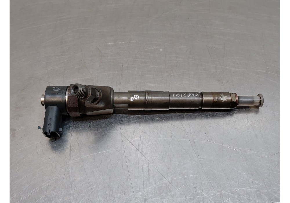 Recambio de inyector para jeep renegade suv (bu, b1, bv) 2.0 crd 4x4 referencia OEM IAM 0445110419  