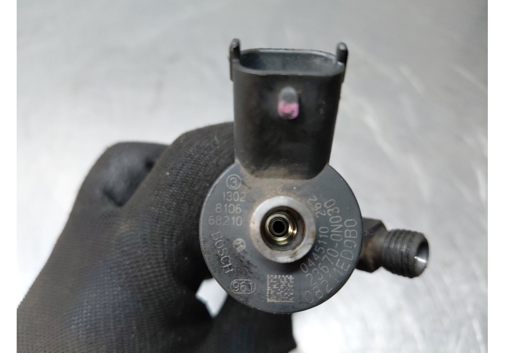 Recambio de inyector para toyota corolla (_e12_) 1.4 d (nde120_) referencia OEM IAM 221000N030  