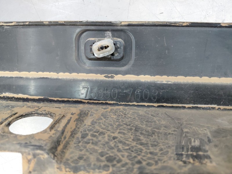 Recambio de faldon lateral para lexus ux (za10) essence referencia OEM IAM 7585076030  