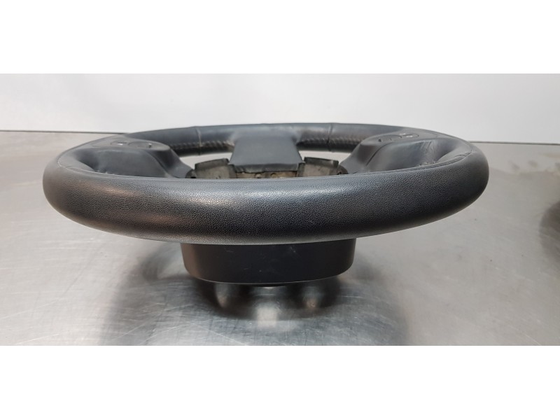 Recambio de volante para fiat 500 l (330) lounge referencia OEM IAM 6204725   Recambio de volante para fiat 500 l (330) lounge referencia OEM IAM 6204725