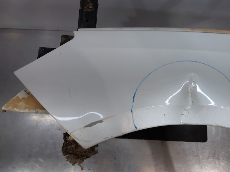 Recambio de aleta delantera izquierda para peugeot 308 acces referencia OEM IAM   