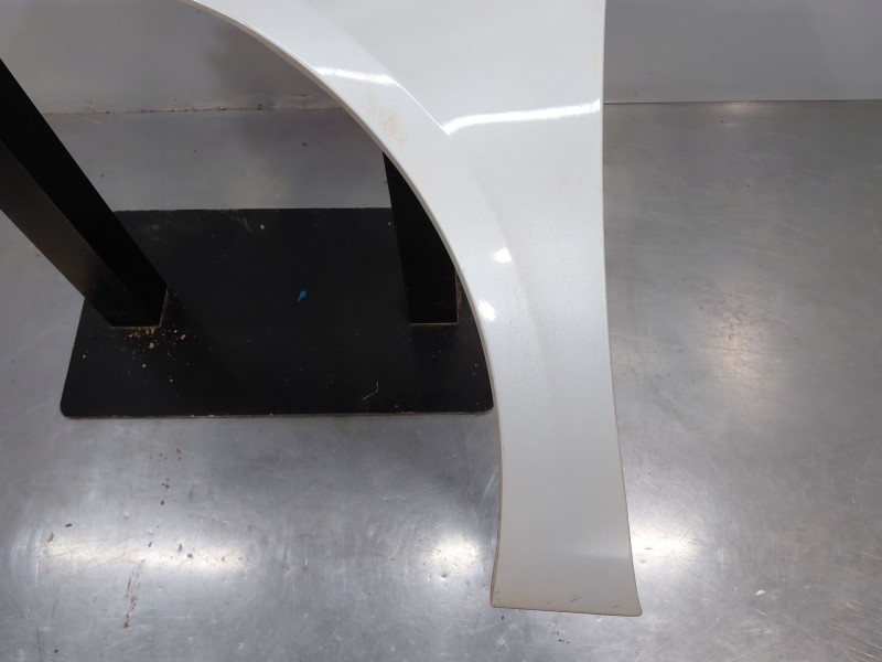 Recambio de aleta delantera izquierda para peugeot 308 acces referencia OEM IAM   