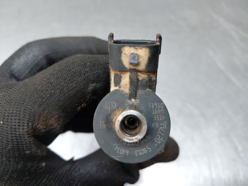 Recambio de inyector para peugeot 308 sw allure referencia OEM IAM   