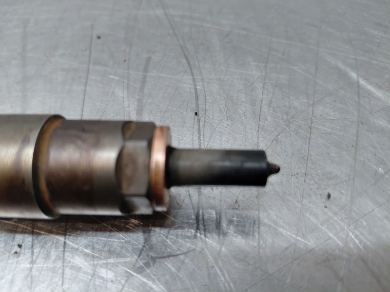 Recambio de inyector para peugeot 308 sw allure referencia OEM IAM   