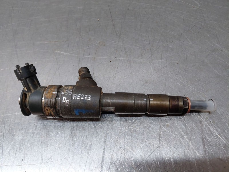 Recambio de inyector para peugeot 308 sw allure referencia OEM IAM   