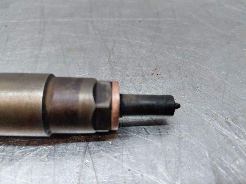 Recambio de inyector para peugeot 308 sw allure referencia OEM IAM   