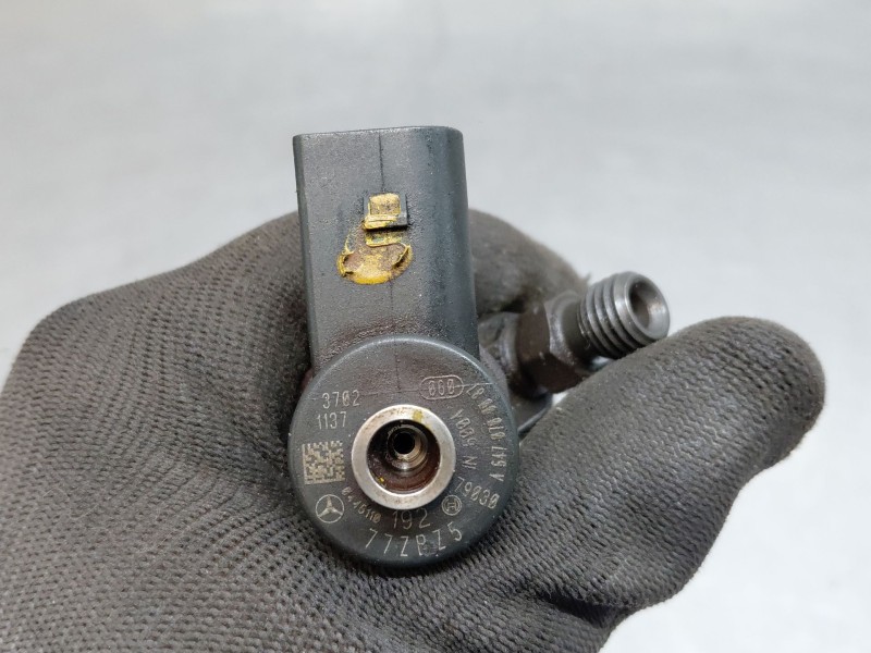 Recambio de inyector para mercedes-benz vito caja cerrada 6.03  furgon referencia OEM IAM A6470700087  