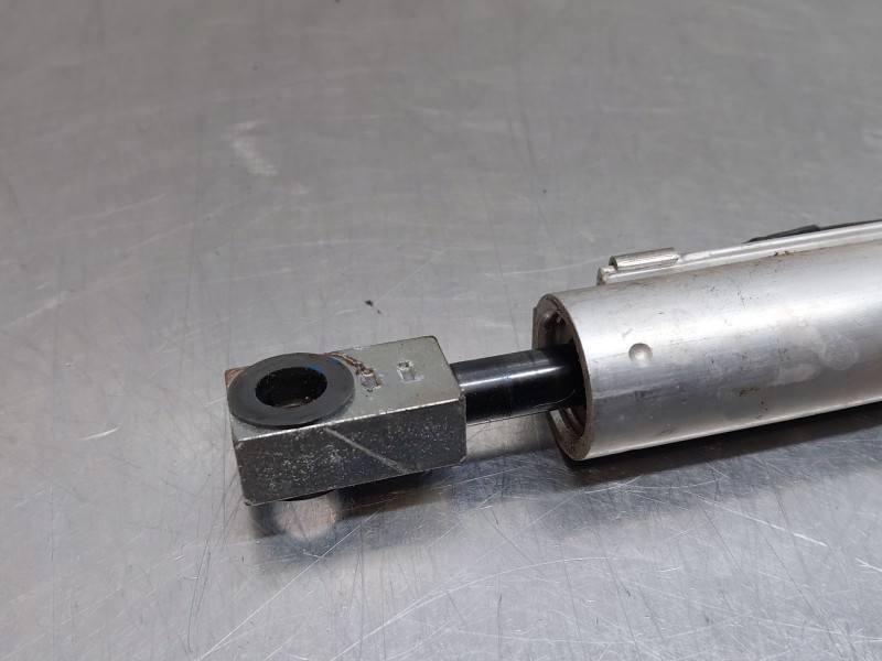 Recambio de amortiguador trasero derecho para bmw mini cabrio (r52) cooper referencia OEM IAM   