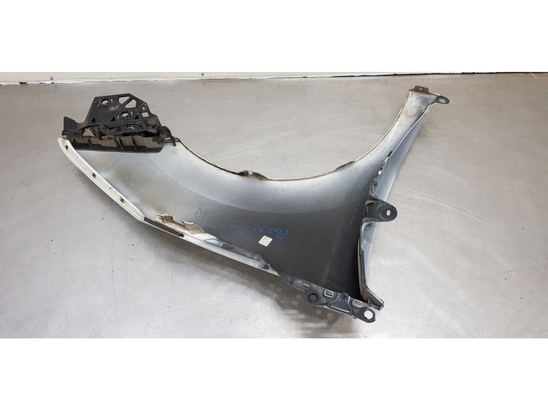 Recambio de aleta delantera izquierda para peugeot 5008 allure referencia OEM IAM 7119PN  