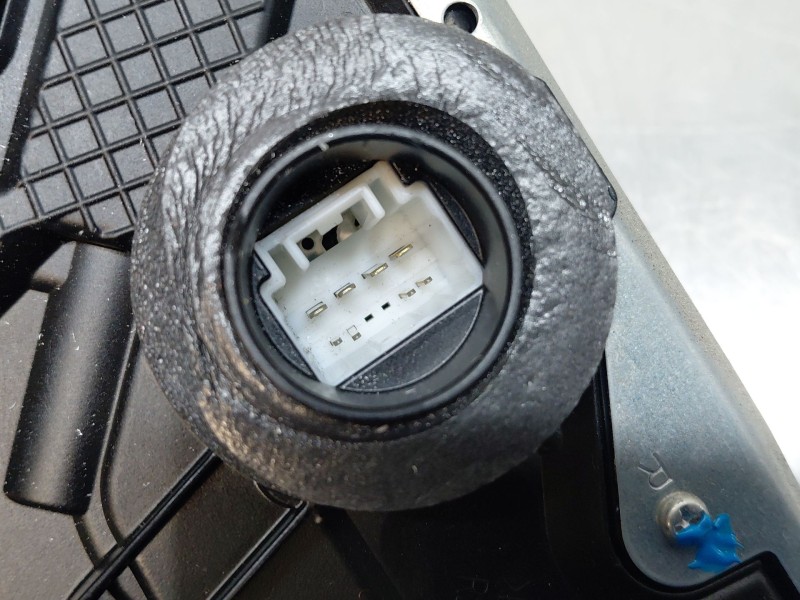 Recambio de cerradura puerta delantera derecha para lexus ux (_aa1_, _ah1_, _ma1_) 200 (mzaa10) referencia OEM IAM   