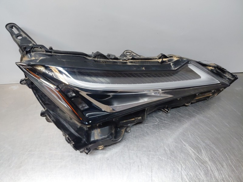 Recambio de faro derecho para lexus ux (za10) essence referencia OEM IAM   