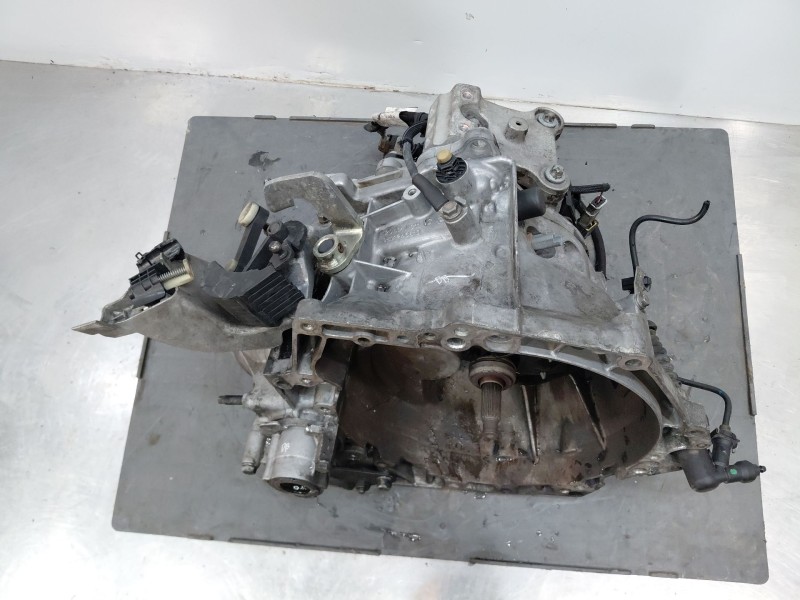 Recambio de caja cambios para citroën c-elysée shine referencia OEM IAM 20V246  