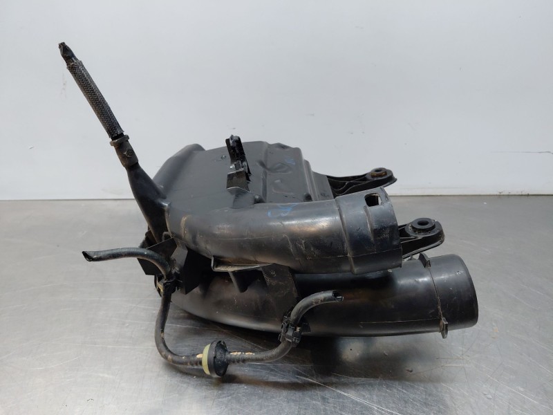 Recambio de filtro aire para peugeot 308 acces referencia OEM IAM 9806561080  