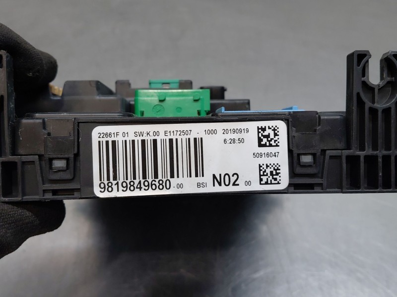 Recambio de caja reles / fusibles para citroën c-elysée shine referencia OEM IAM 9819849680  