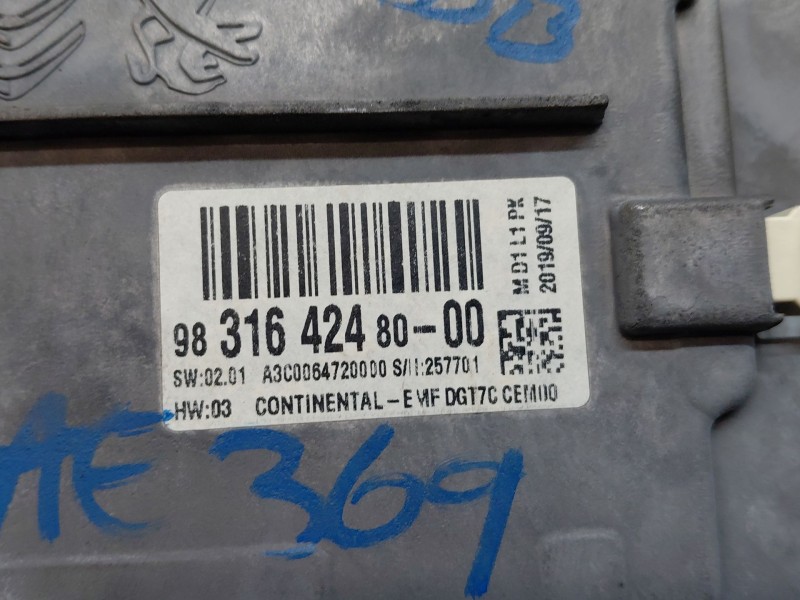 Recambio de pantalla multifuncion para citroën c-elysée shine referencia OEM IAM 9831642480  
