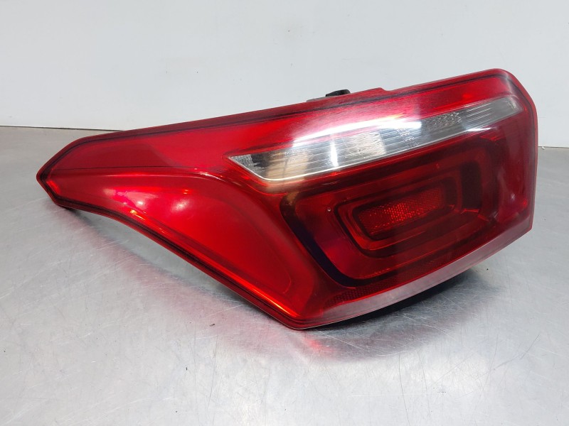 Recambio de piloto trasero izquierdo para citroën c-elysée shine referencia OEM IAM 9817303780  