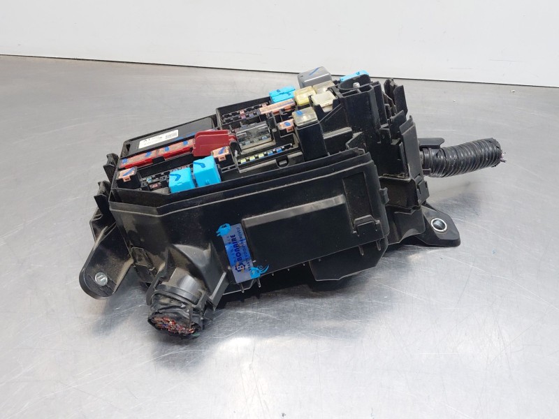 Recambio de caja reles / fusibles para lexus ux (_aa1_, _ah1_, _ma1_) 200 (mzaa10) referencia OEM IAM 8264147050  