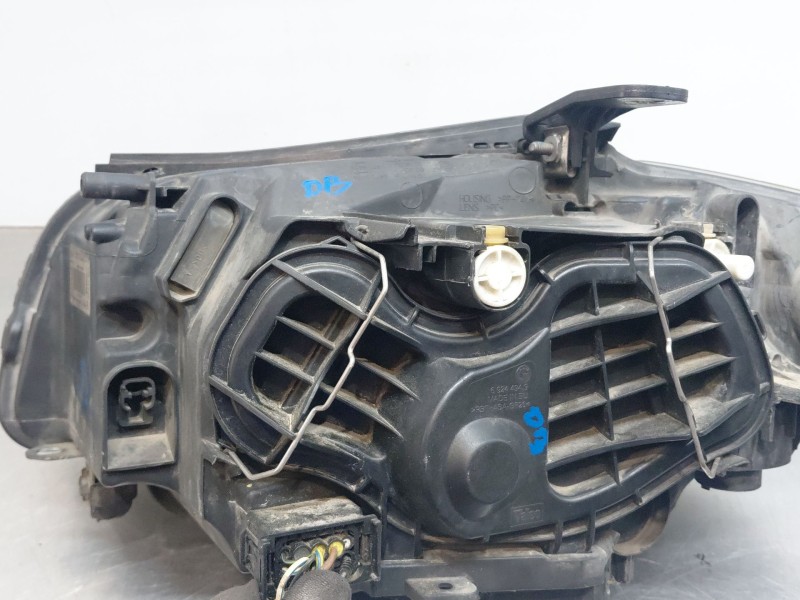 Recambio de faro derecho para bmw 1 (e87) 118 d referencia OEM IAM 63117193388  