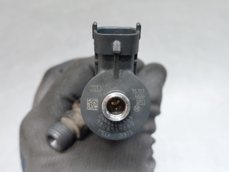 Recambio de inyector para citroën c-elysée shine referencia OEM IAM 9828959880  