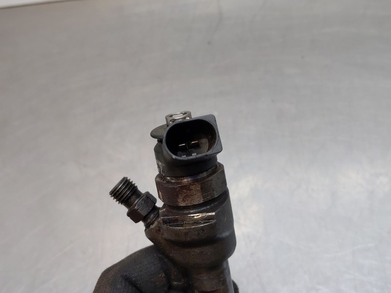Recambio de inyector para bmw 1 (e87) 118 d referencia OEM IAM 0445110289  