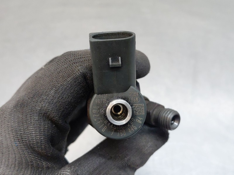 Recambio de inyector para bmw 1 (e87) 118 d referencia OEM IAM 0445110289  