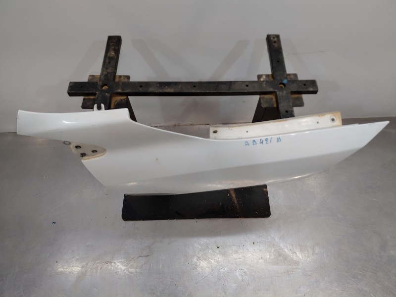Recambio de aleta delantera derecha para renault megane iii coupe dynamique referencia OEM IAM 631005149R  