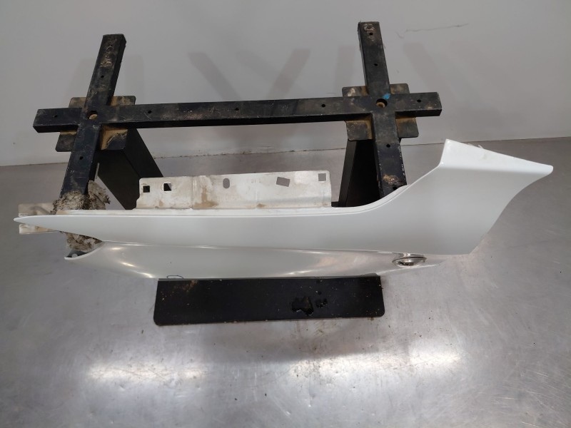 Recambio de aleta delantera izquierda para citroën c-elysée shine referencia OEM IAM 9674790580  