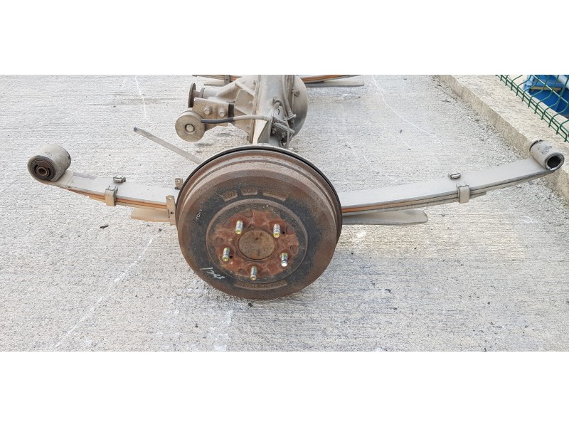 Recambio de puente trasero para hyundai h 1 h 1 furg.caja cerr.c. puerta referencia OEM IAM 521004A805 530004A864 