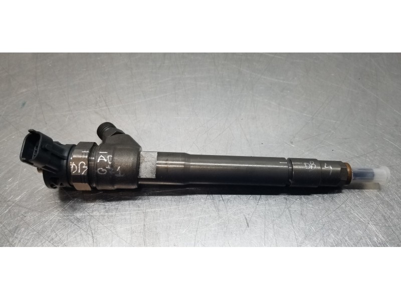 Recambio de inyector para renault espace v icon referencia OEM IAM 0445110569  