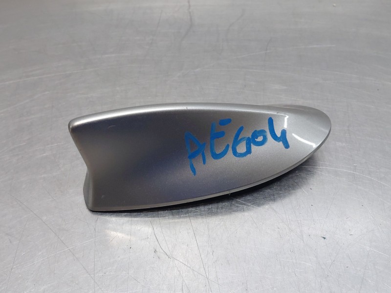 Recambio de antena para lexus ux (_aa1_, _ah1_, _ma1_) 200 (mzaa10) referencia OEM IAM 8676058010  