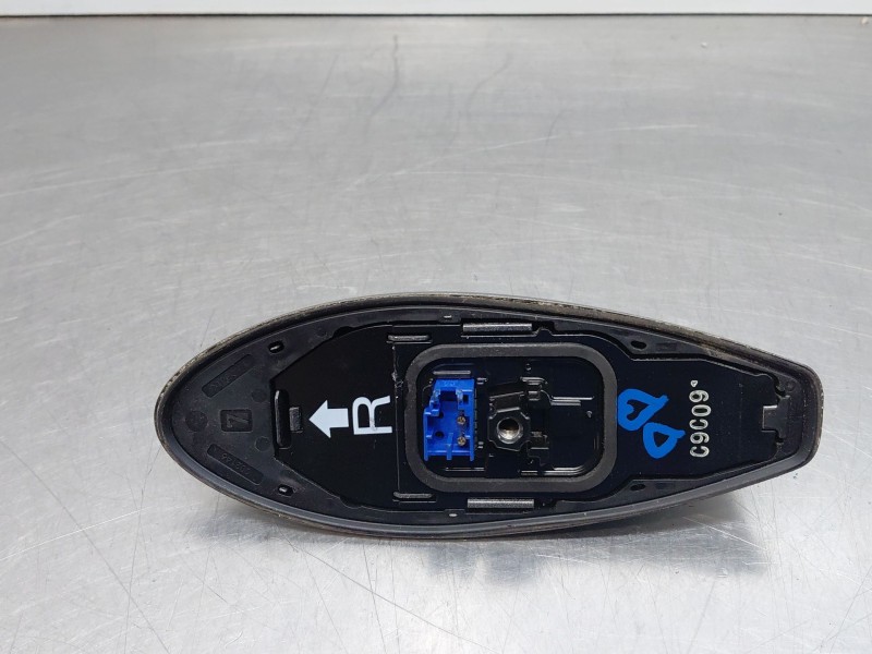 Recambio de antena para lexus ux (_aa1_, _ah1_, _ma1_) 200 (mzaa10) referencia OEM IAM 8676058010  