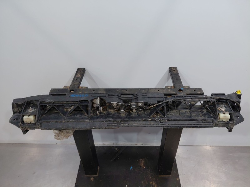 Recambio de travesaño superior para peugeot 308 acces referencia OEM IAM 9816603980  