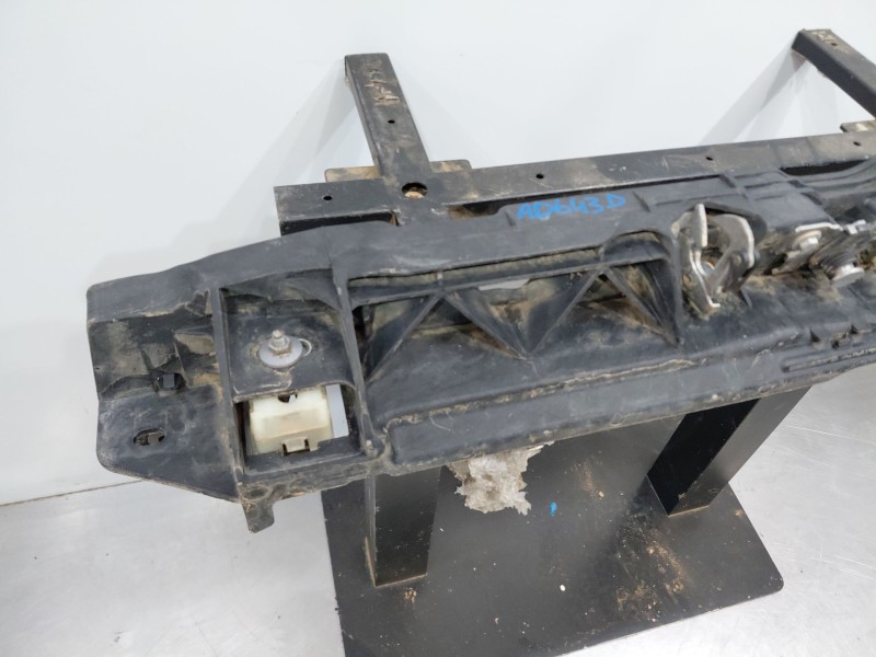 Recambio de travesaño superior para peugeot 308 acces referencia OEM IAM 9816603980  