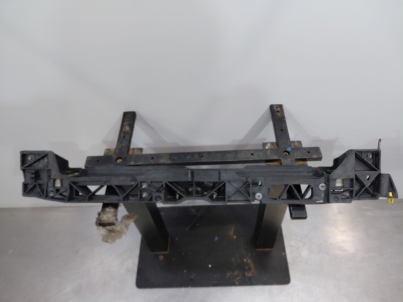 Recambio de travesaño superior para peugeot 308 acces referencia OEM IAM 9816603980  