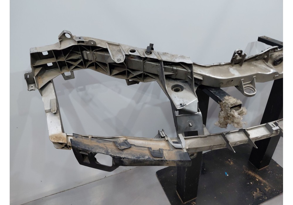 Recambio de panel frontal para ford focus ii (da_, hcp, dp) 1.6 tdci referencia OEM IAM 1675180  