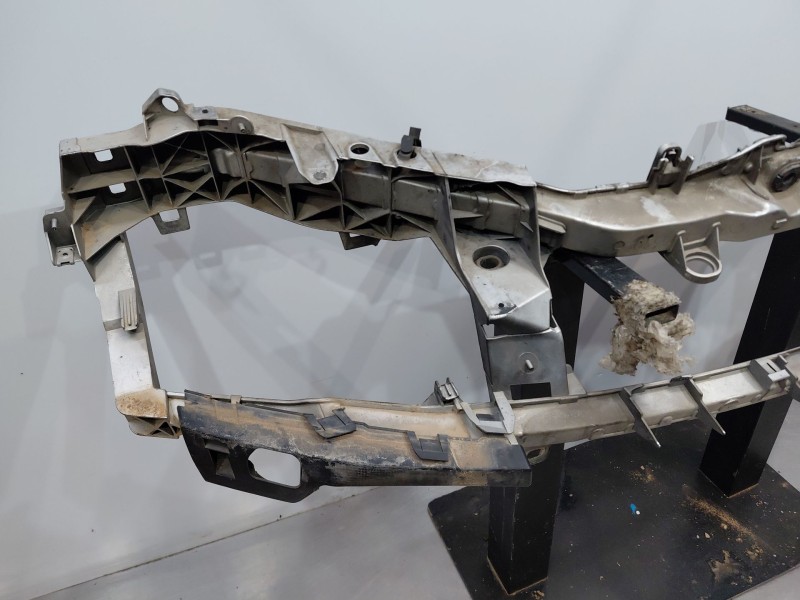 Recambio de panel frontal para ford focus ii (da_, hcp, dp) 1.6 tdci referencia OEM IAM 1675180  