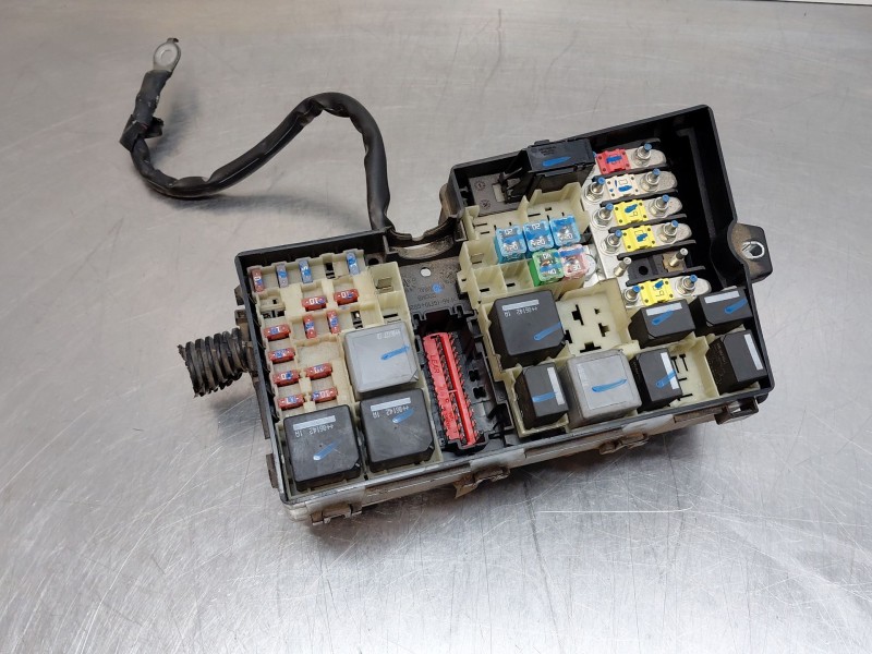 Recambio de caja reles / fusibles para ford focus ii (da_, hcp, dp) 1.6 tdci referencia OEM IAM   