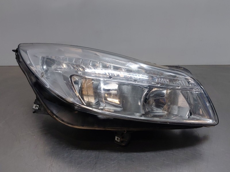 Recambio de faro derecho para opel insignia a (g09) 2.0 cdti (68) referencia OEM IAM 22831927  