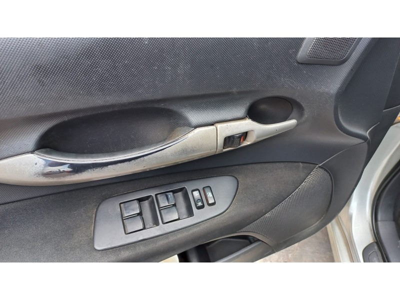 toyota auris del año 2008