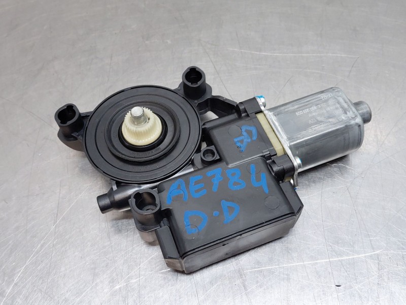 Recambio de motor elevalunas delantero derecho para seat ibiza iv (6j5, 6p1) 1.2 tsi referencia OEM IAM   