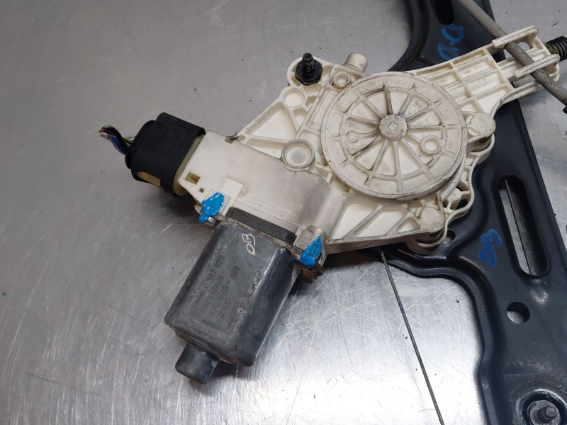 Recambio de elevalunas delantero derecho para bmw 1 (e87) 118 d referencia OEM IAM 51337138466  