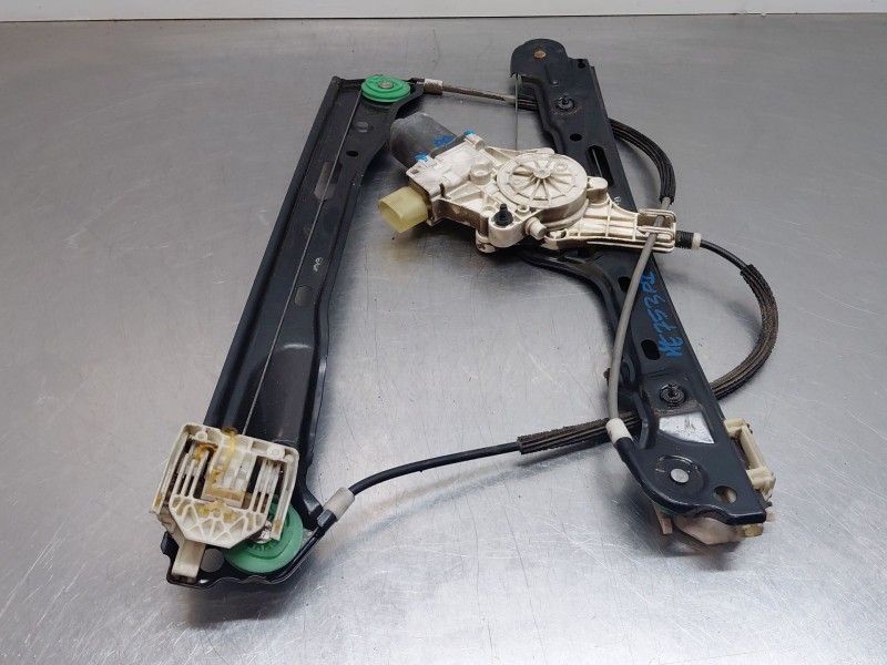 Recambio de elevalunas delantero izquierdo para bmw 1 (e87) 118 d referencia OEM IAM 51337138465  