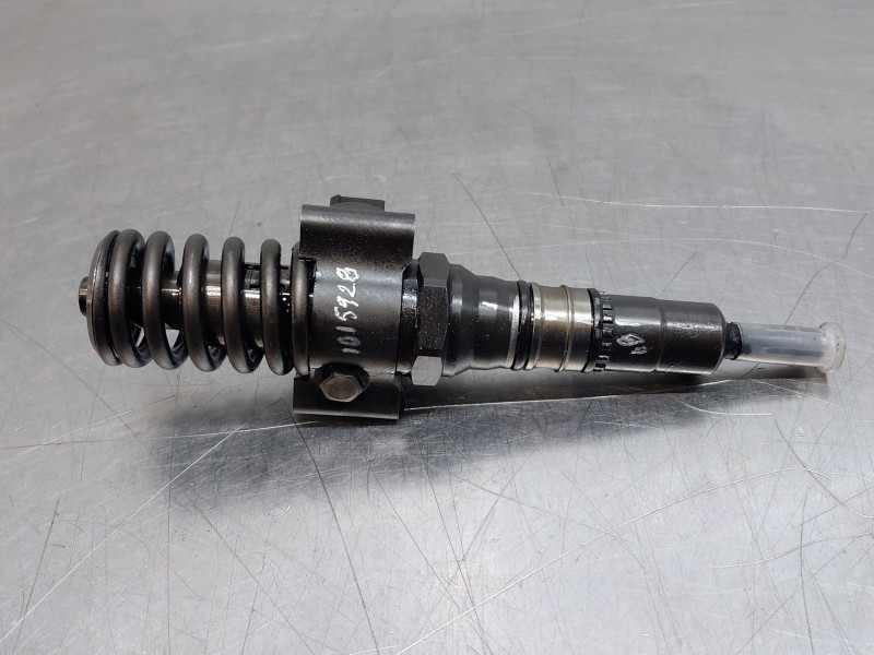 Recambio de inyector para audi a6 c6 (4f2) 2.0 tdi referencia OEM IAM 03G130073G  